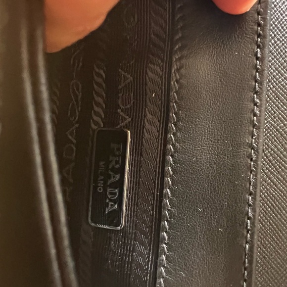 PRADA SAFFIANO LEATHER - Picture 6 of 9